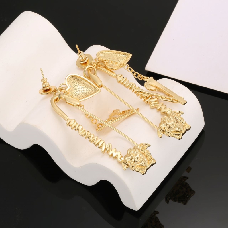 VERSACE